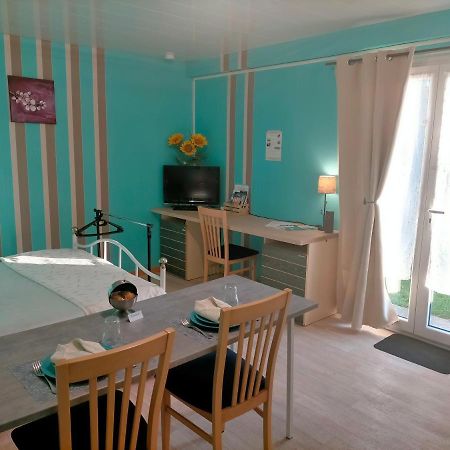 Studio " Tournesol " Au Coeur Du Berry Les Bordes Екстериор снимка